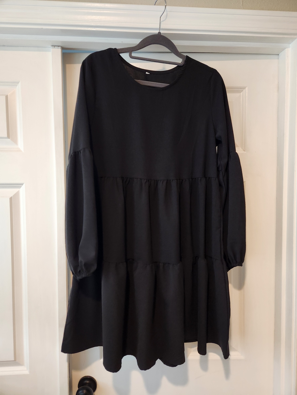 Source Unknown Black Tiered Long Sleeve Dress